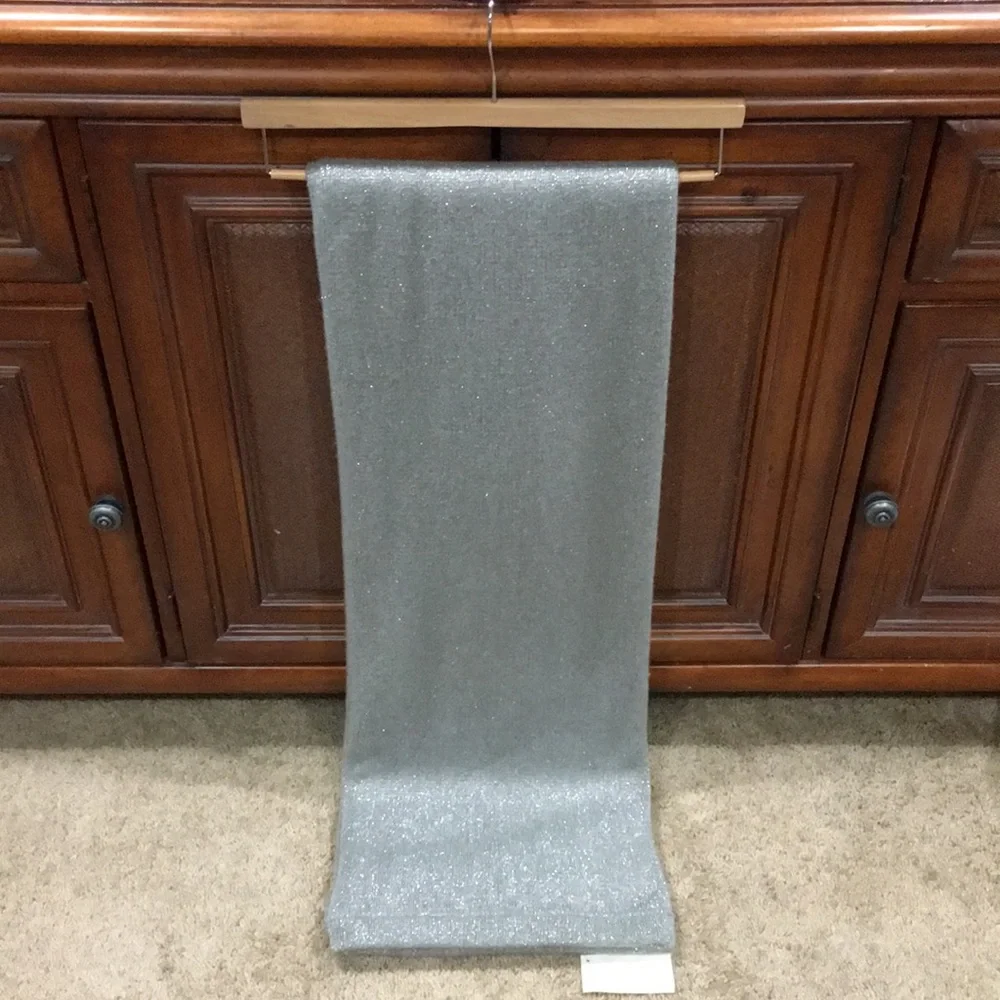 💚 CALVIN KLEIN 💚 COLLECTION LUXURY ULTRA RARE HARD TO FIND BEAUTIFUL BLANKET .